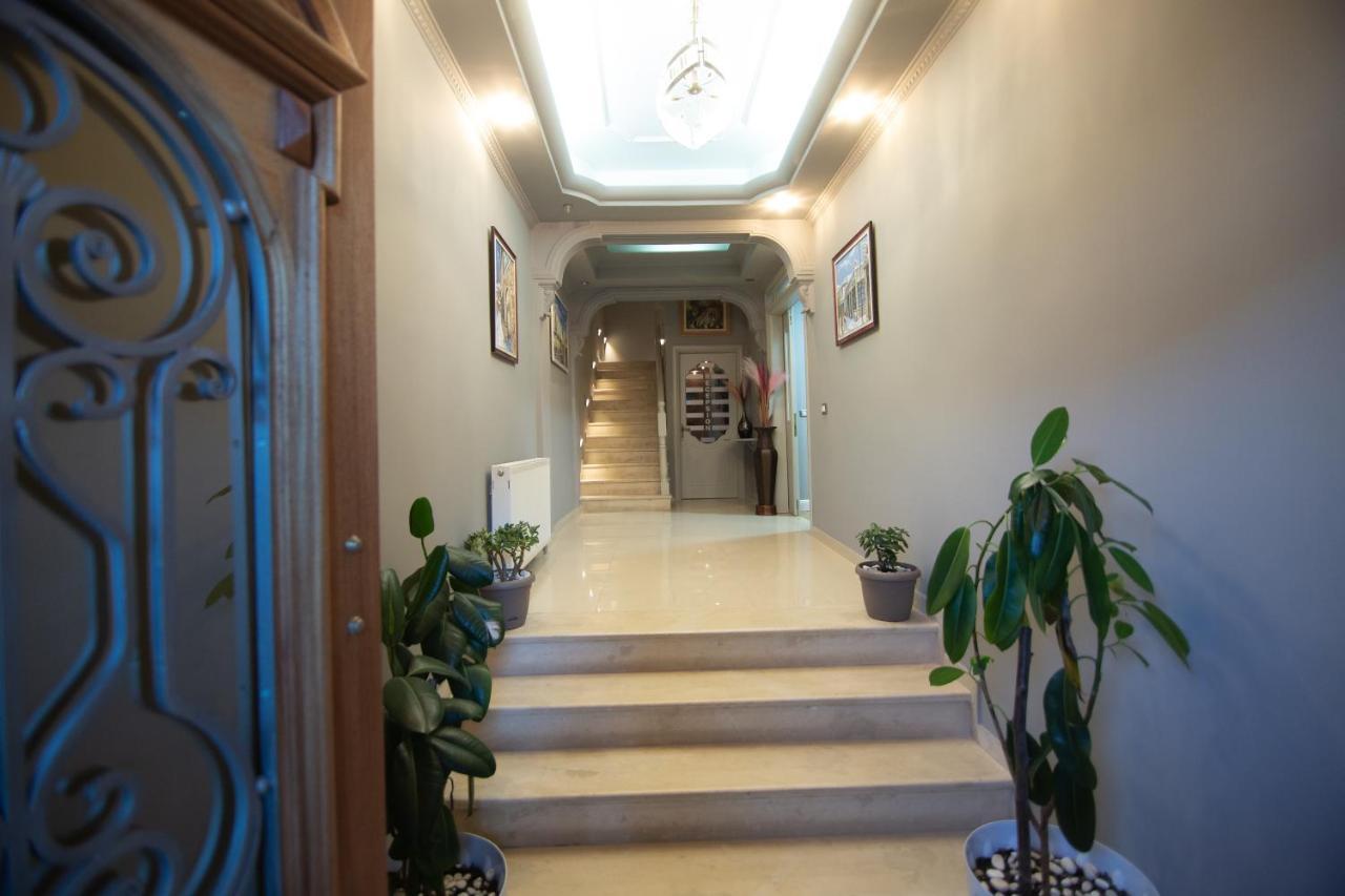 Mariss Hotel Korce