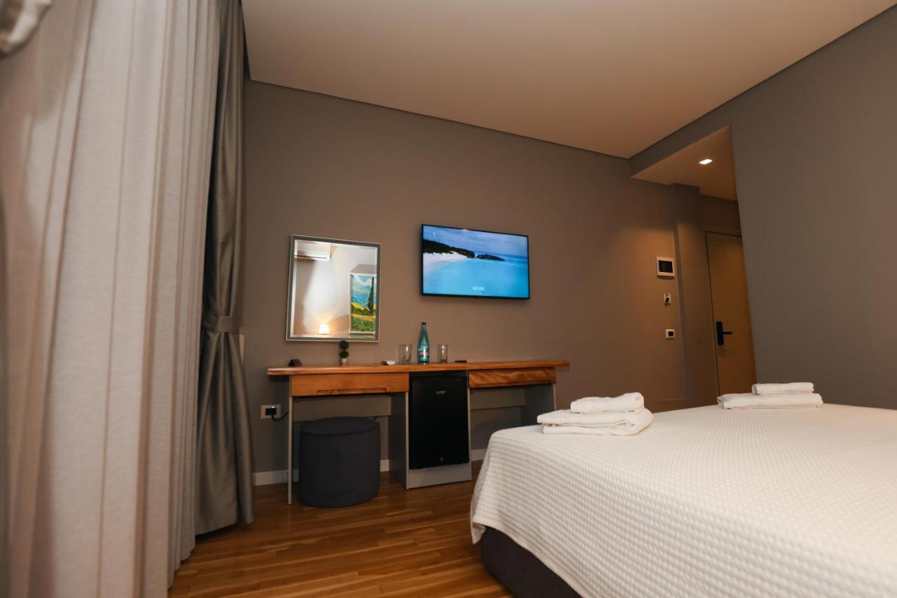 Mariss Hotel Korce
